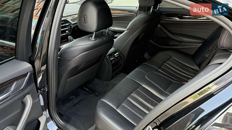 Седан BMW 5 Series 2017 в Львове