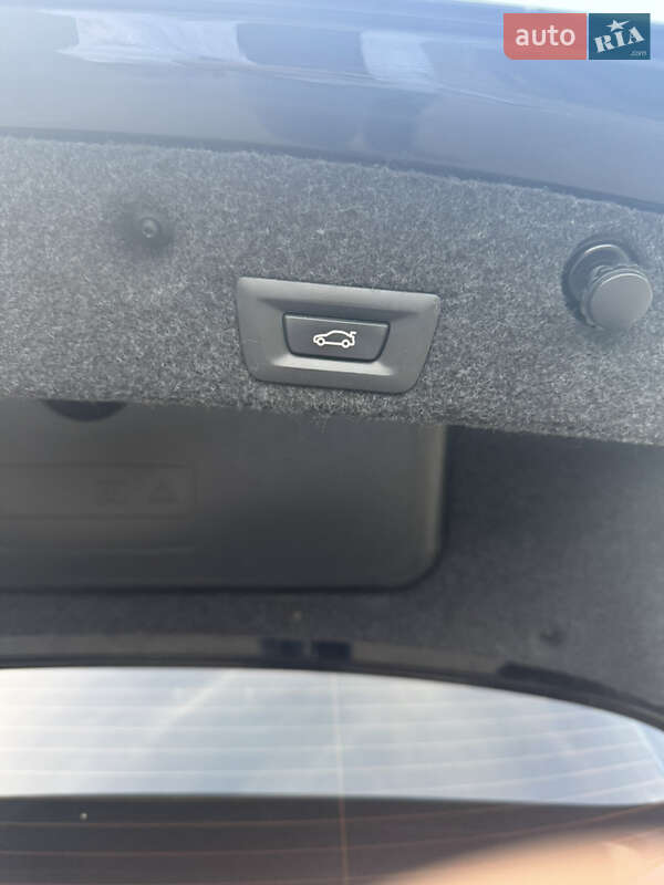 Седан BMW 5 Series 2016 в Львове