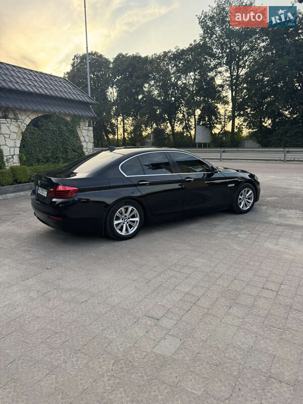 Седан BMW 5 Series 2016 в Львове