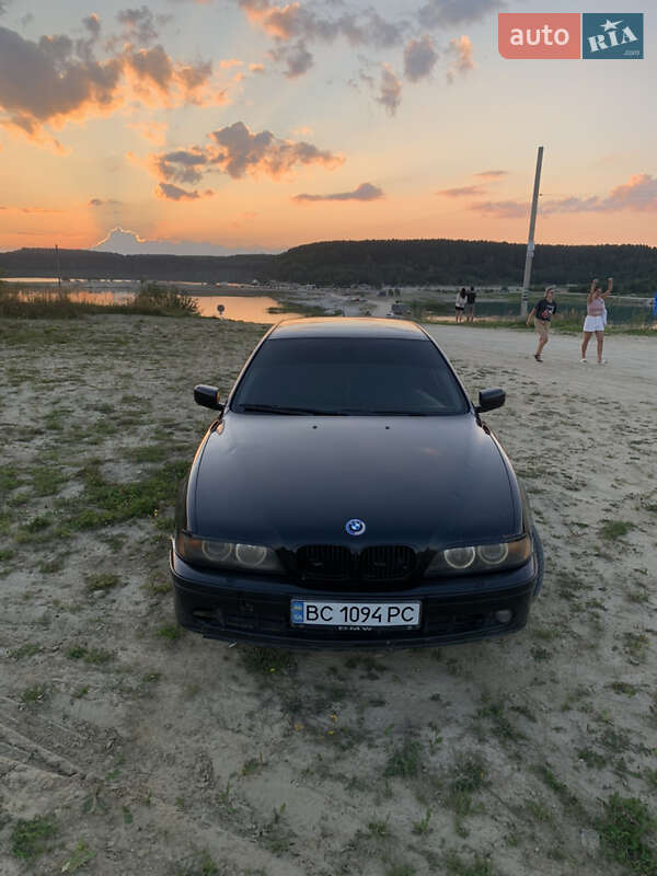 Седан BMW 5 Series 2001 в Львове