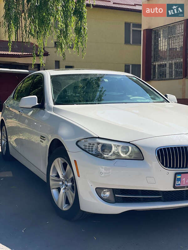 BMW 5 Series 2012