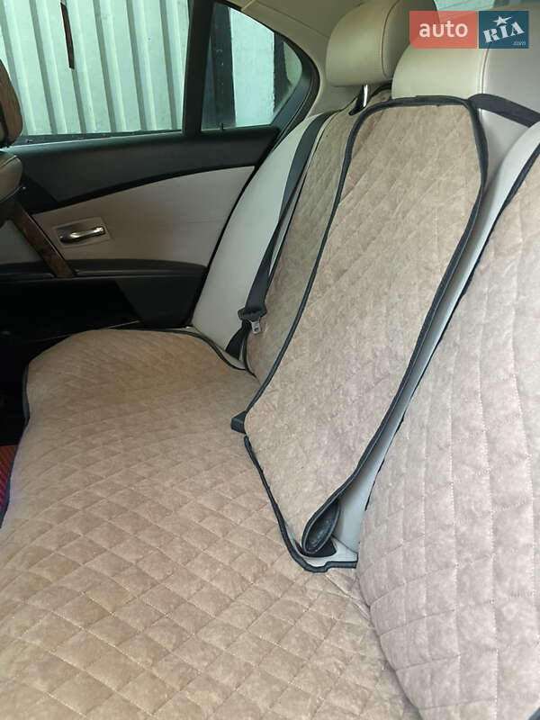 Седан BMW 5 Series 2005 в Чернівцях