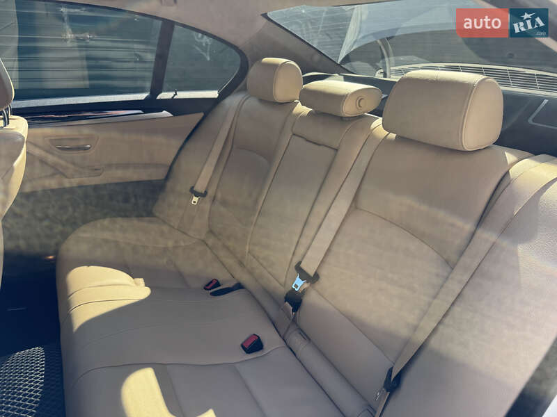 Седан BMW 5 Series 2015 в Киеве