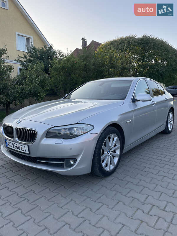 Седан BMW 5 Series 2010 в Луцке
