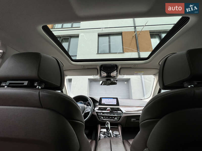Седан BMW 5 Series 2017 в Рівному