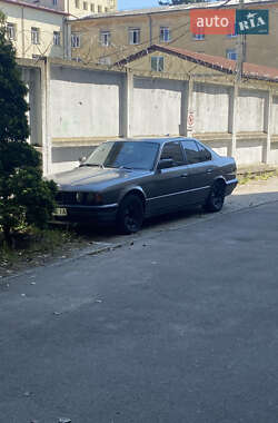 Седан BMW 5 Series 1988 в Львове