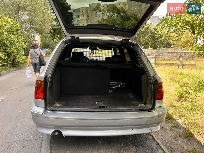 Універсал BMW 5 Series 2000 в Києві
