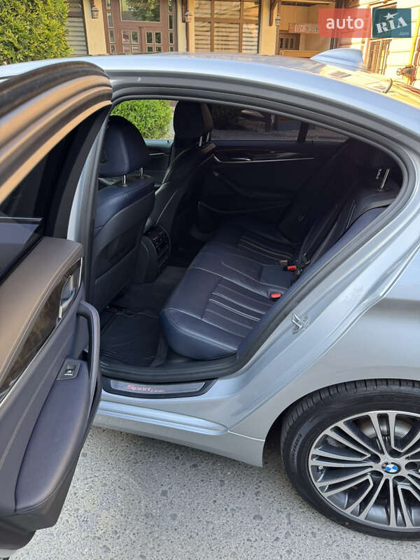 Седан BMW 5 Series 2017 в Черновцах