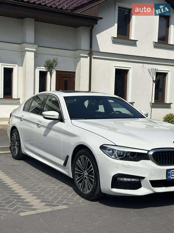 Седан BMW 5 Series 2017 в Львове