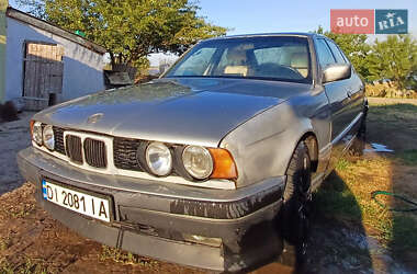 Седан BMW 5 Series 1989 в Южному