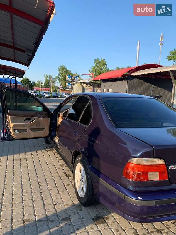 Седан BMW 5 Series 1998 в Галиче