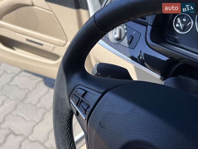 Седан BMW 5 Series 2013 в Нововолинську