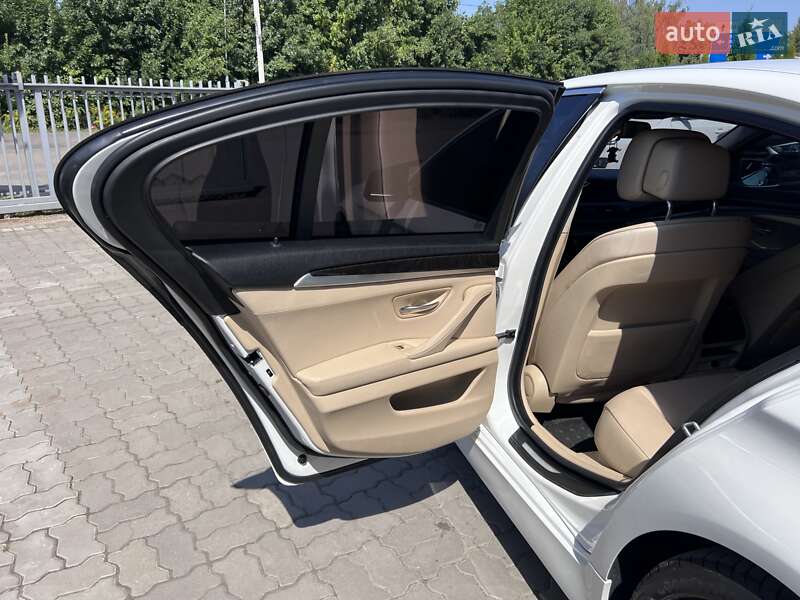 Седан BMW 5 Series 2013 в Нововолинську