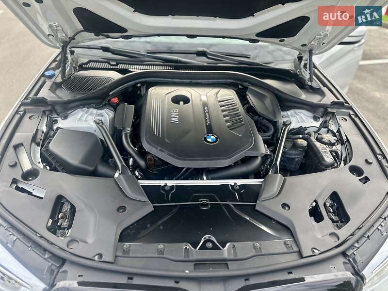 Седан BMW 5 Series 2017 в Киеве фото 9 Седан BMW 5 Series 2017 в Киеве