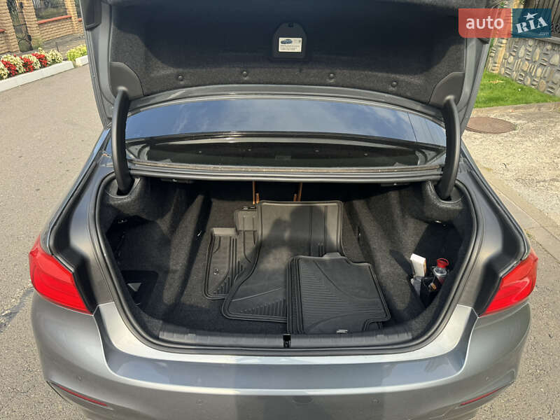 Седан BMW 5 Series 2017 в Чернівцях