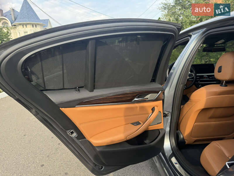 Седан BMW 5 Series 2017 в Чернівцях