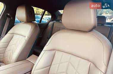 Седан BMW 5 Series 2023 в 