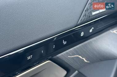 Седан BMW 5 Series 2023 в 
