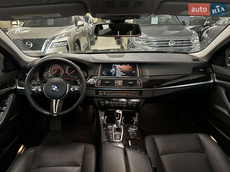 Седан BMW 5 Series 2015 в Миколаєві