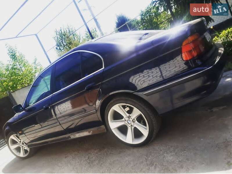 Седан BMW 5 Series 1999 в Новомосковске