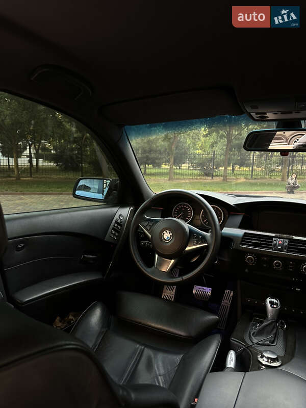 Седан BMW 5 Series 2004 в Одессе