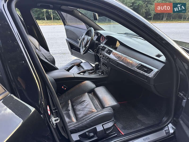 Універсал BMW 5 Series 2004 в Рівному
