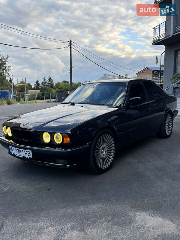 Седан BMW 5 Series 1994 в Фастові