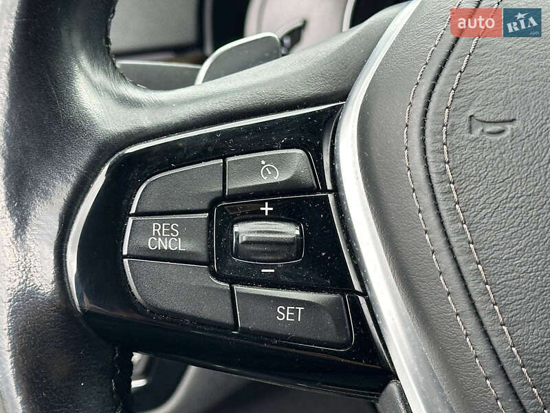 Седан BMW 5 Series 2018 в Львове