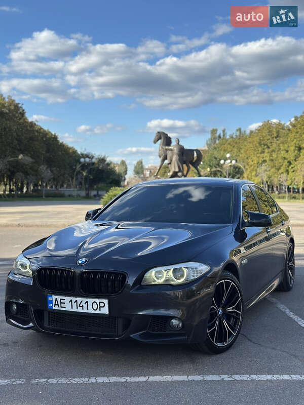 BMW 5 Series 2012