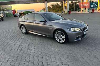 Седан BMW 5 Series 2016 в Чернівцях