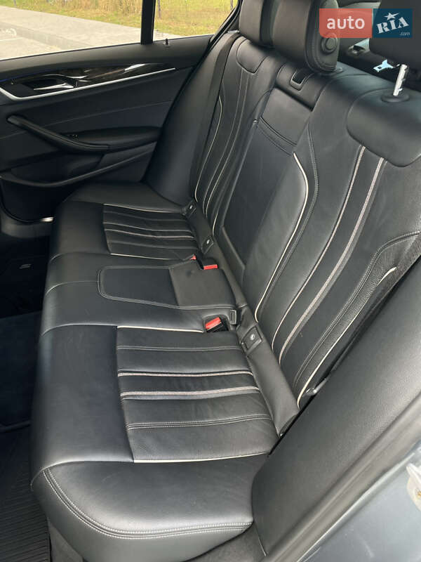 Седан BMW 5 Series 2017 в Львове фото 14 Седан BMW 5 Series 2017 в Львове