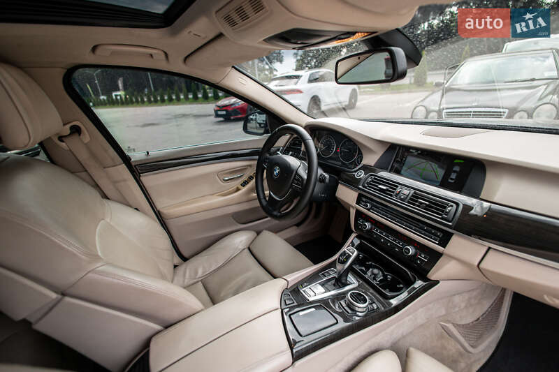 Седан BMW 5 Series 2011 в Львові