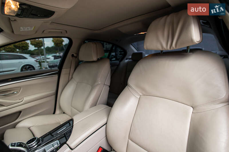 Седан BMW 5 Series 2011 в Львові