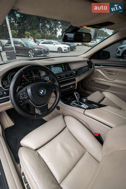 Седан BMW 5 Series 2011 в Львові