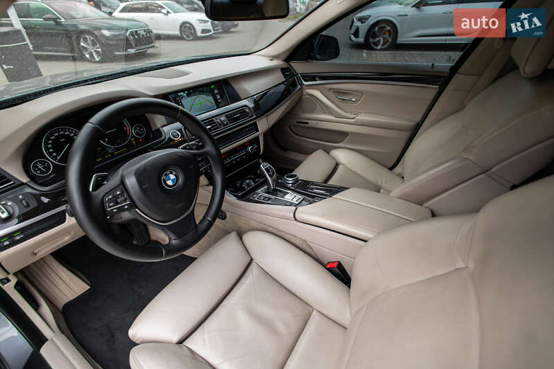 Седан BMW 5 Series 2011 в Львові