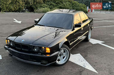 Седан BMW 5 Series 1990 в Львові