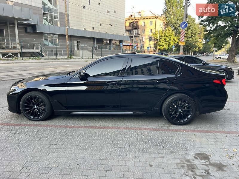 Седан BMW 5 Series 2020 в Запоріжжі