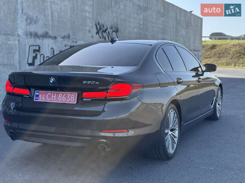 Седан BMW 5 Series 2019 в Львове