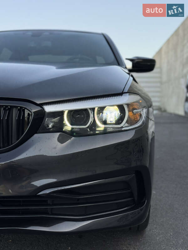 Седан BMW 5 Series 2019 в Львове
