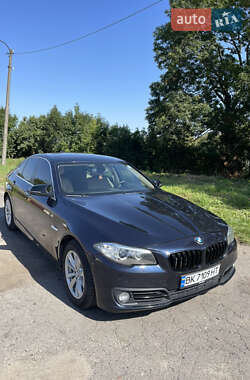 Седан BMW 5 Series 2015 в Дубно
