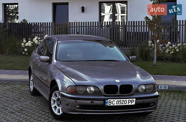 Седан BMW 5 Series 2000 в Луцьку