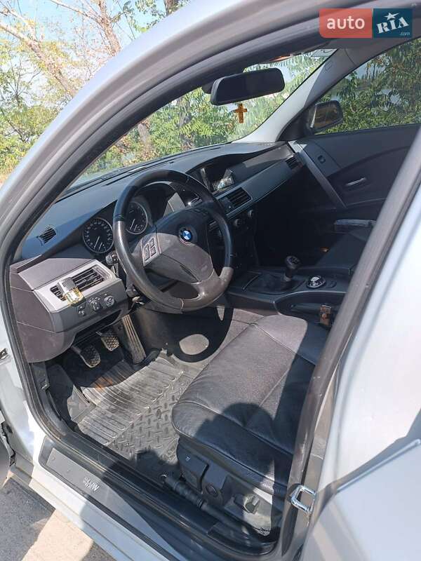 Седан BMW 5 Series 2003 в Дніпрі