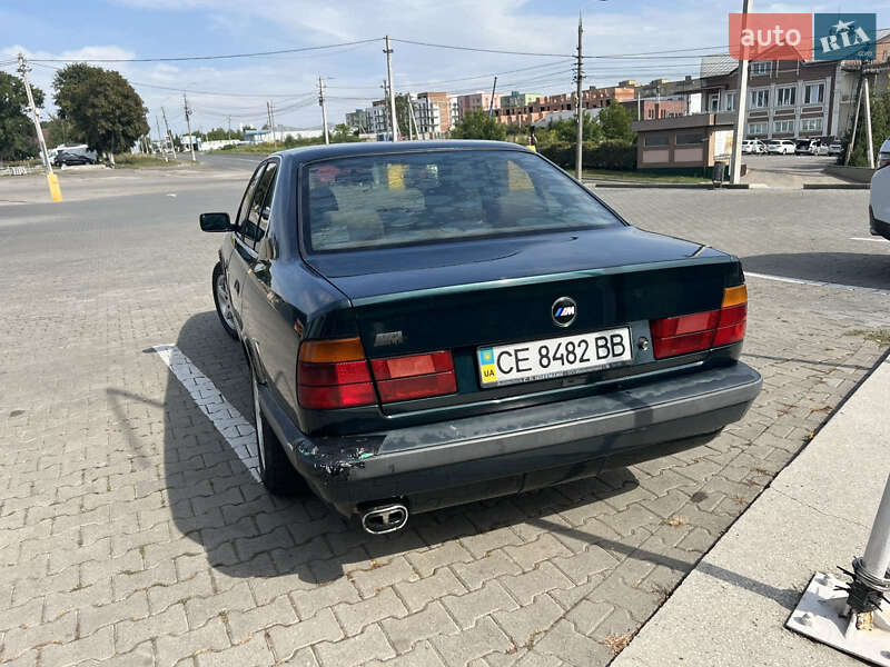 Седан BMW 5 Series 1995 в Чернівцях