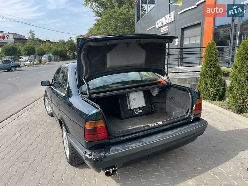 Седан BMW 5 Series 1995 в Чернівцях