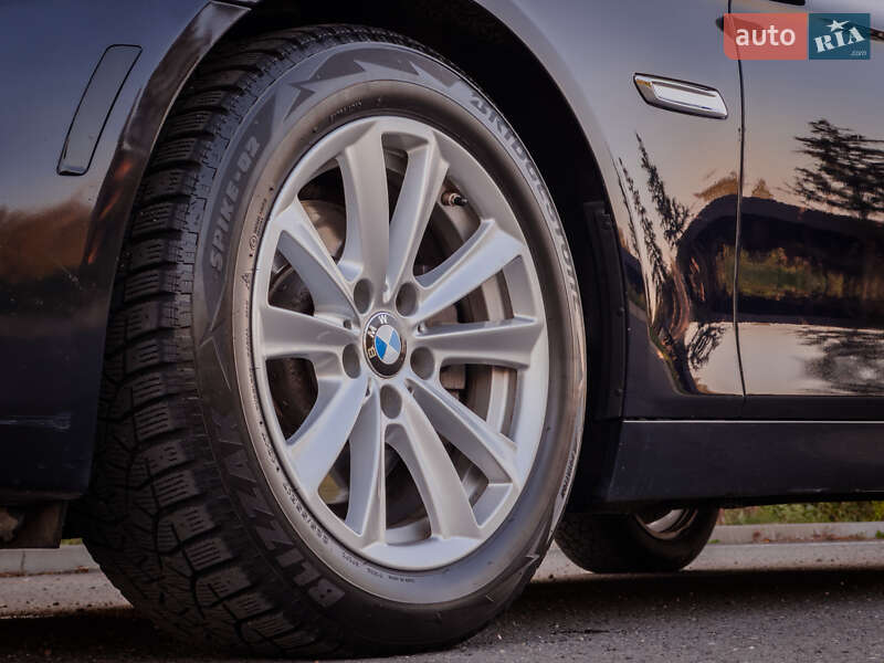 Седан BMW 5 Series 2014 в Коростене