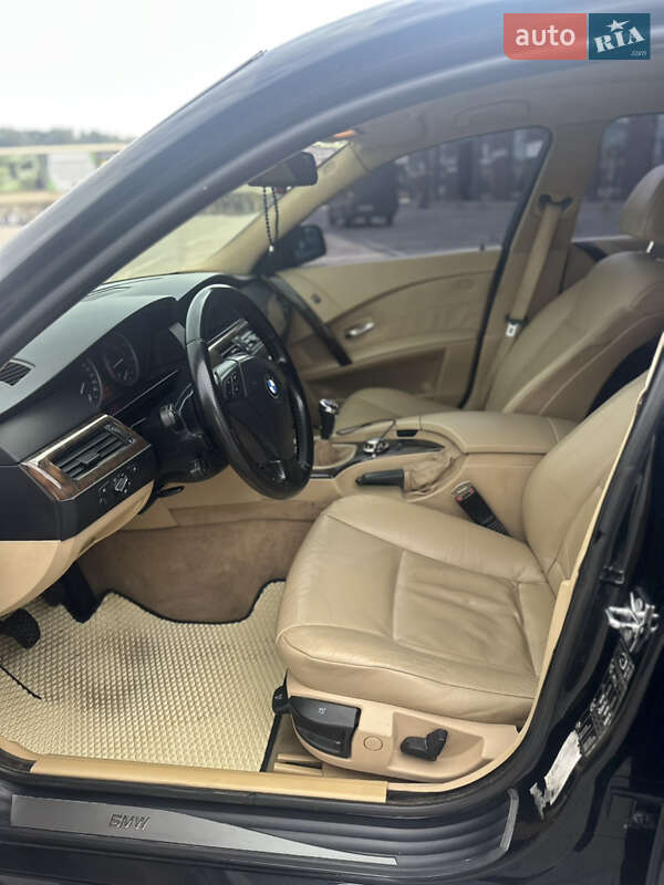 Седан BMW 5 Series 2003 в Черновцах