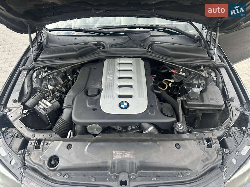 Седан BMW 5 Series 2003 в Черновцах