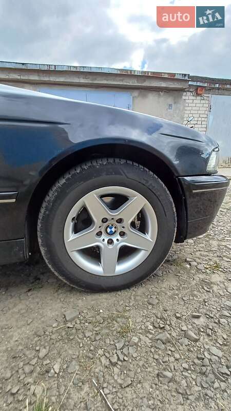 Універсал BMW 5 Series 2001 в Вараші