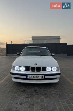 Седан BMW 5 Series 1989 в Одессе