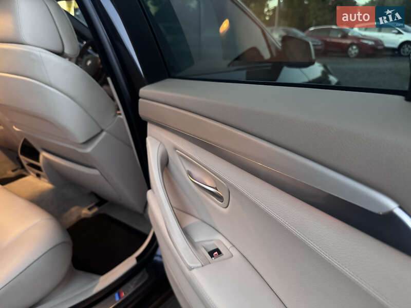 Седан BMW 5 Series 2012 в Звенигородке